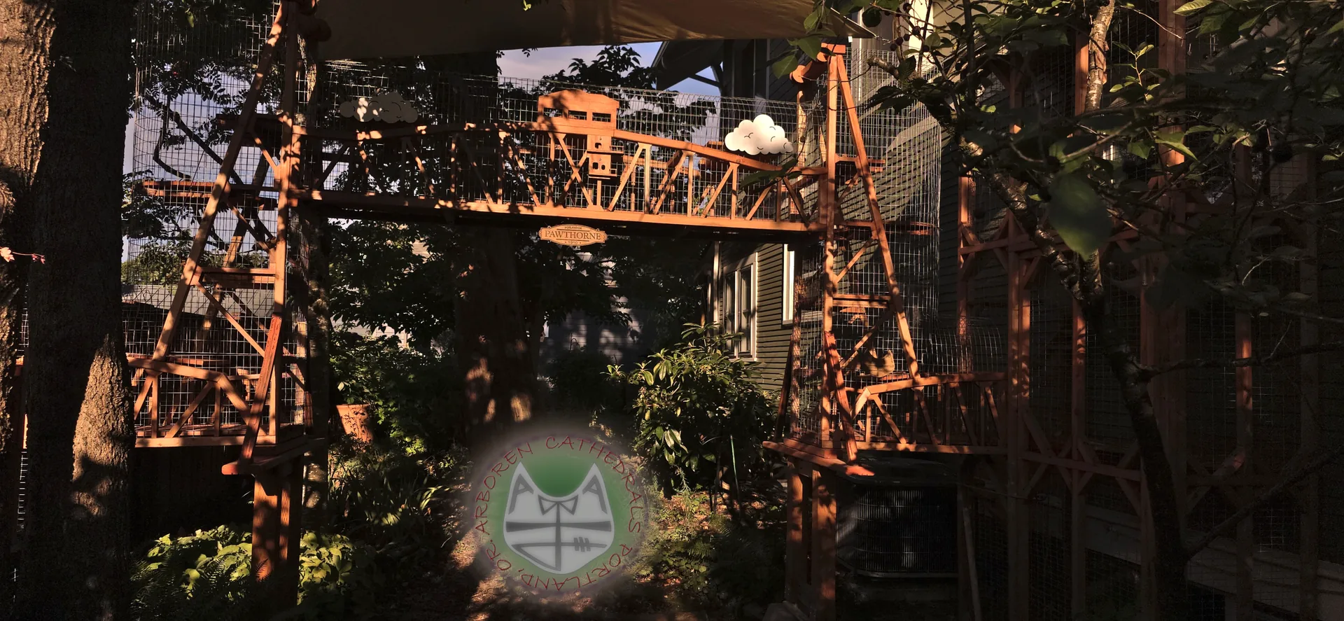 Finished Pawthorne Bridge skybridge, close view